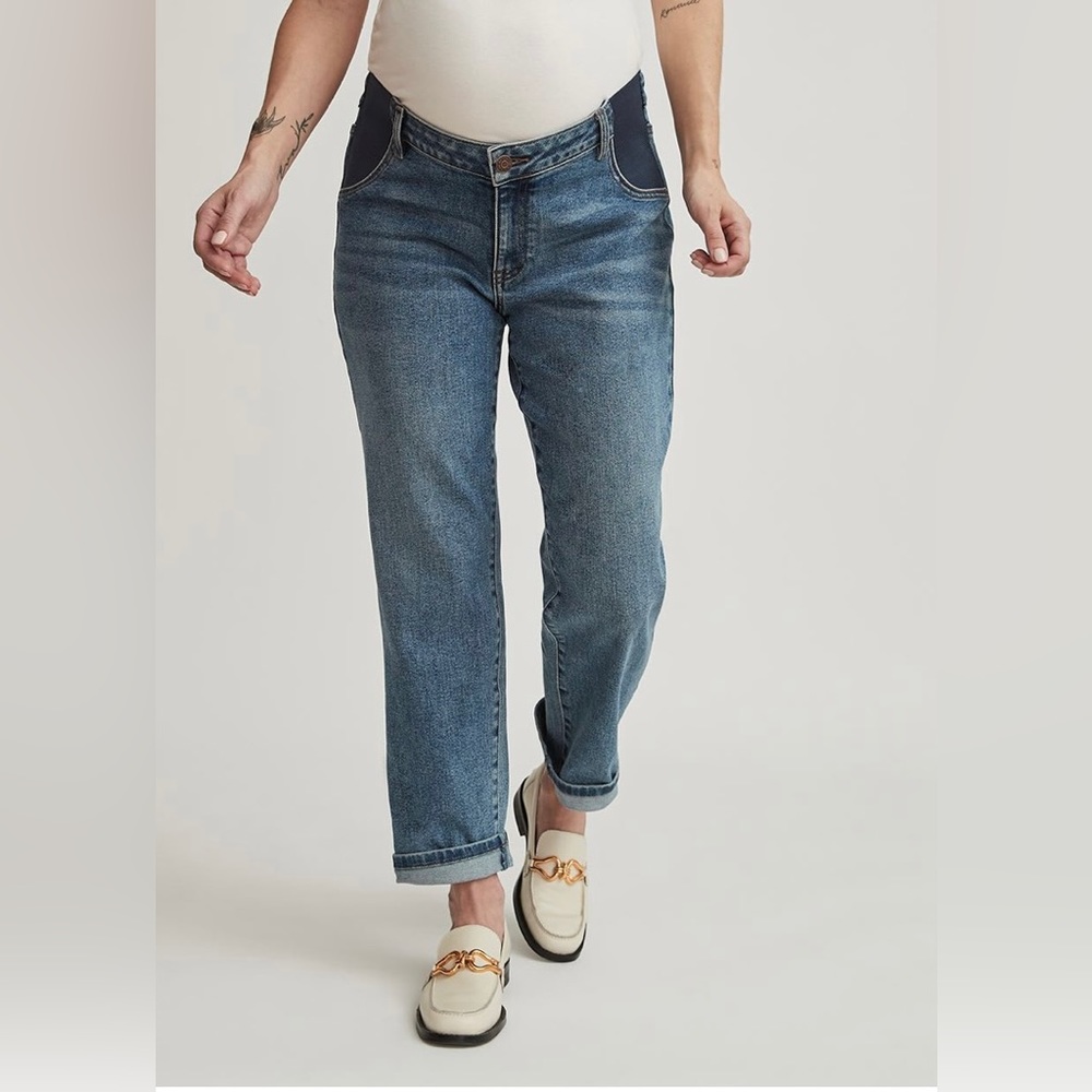 RW & Co. Maternity Straight Leg Dark Wash Jeans, 28” inseam, barely worn